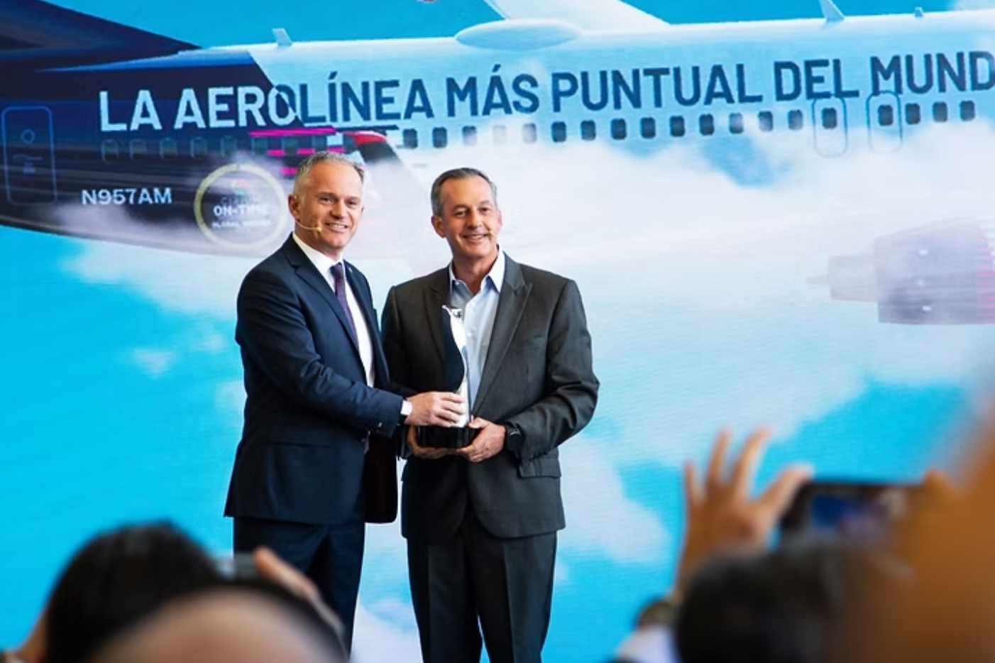 Presea entregada por Cirium a Aeroméxico