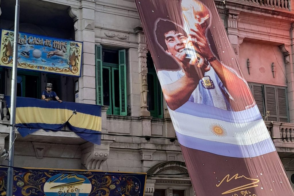 Maradona hijo pródigo del Barrio La Boca