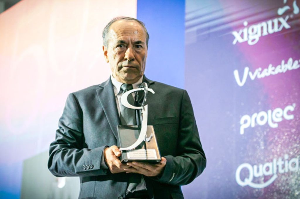 Ismael Aguilar Barajas fue el ganador del Premio Insignia Edición 50.