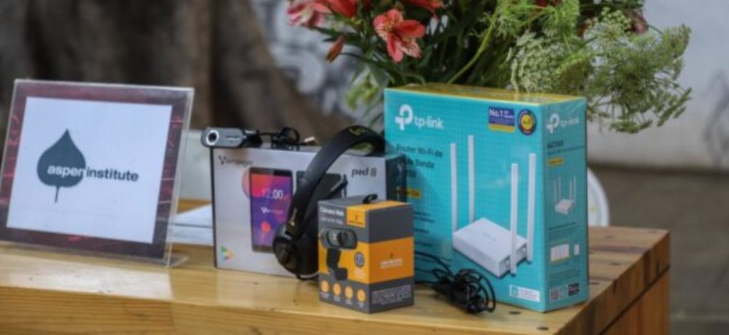 Equipos virtuales para la educación de la juventud Oaxaqueña