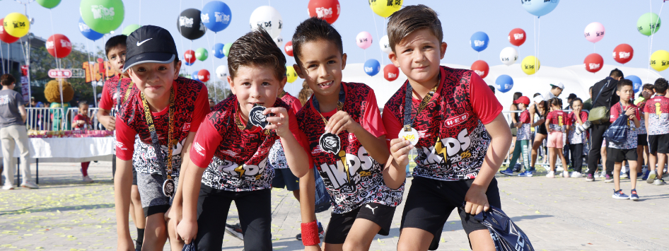 El Medio Maratón Bajío reitera su compromiso de seguir impulsando iniciativas que inspiren a las nuevas generaciones a vivir en movimiento y a soñar en grande.