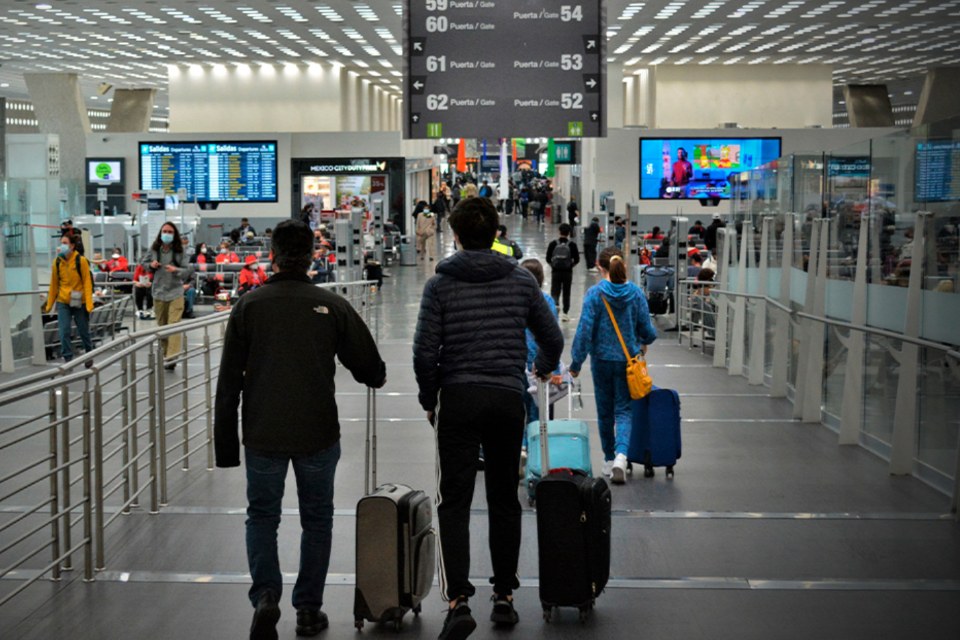 Sectur anuncia el alza de vuelos nacionales e internacionales