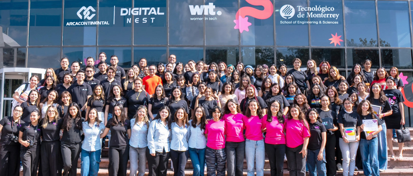 Arca Continental realizó junto al Instituto Tecnológico y de Estudios Superiores de Monterrey (ITESM)) el primer hackathon nacional, Hack4Her, enfocado en impulsar a jóvenes estudiantes en ciencia, tecnología y matemáticas.