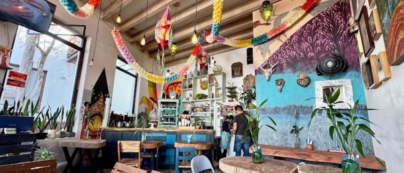 La Chiquita, un rincón vibrante de Oaxaca en Valle de Bravo que mezcla arte, identidad y sabor