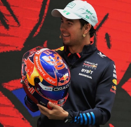 El próximo año, el Gran Premio enfrentará una sensible ausencia: Checo Pérez, quien tras su inesperada salida del equipo Red Bull,