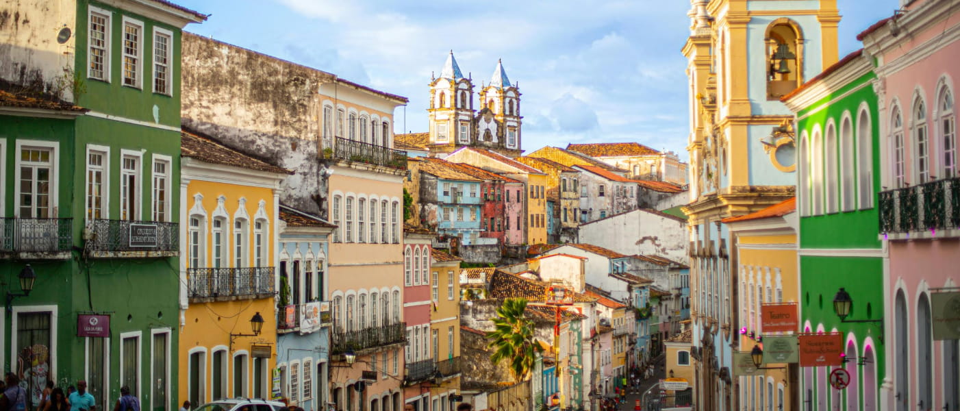 Quién cuenta la historia de un destino