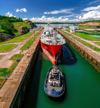 El Canal de Panamá mueve al mundo con agua de lluvia