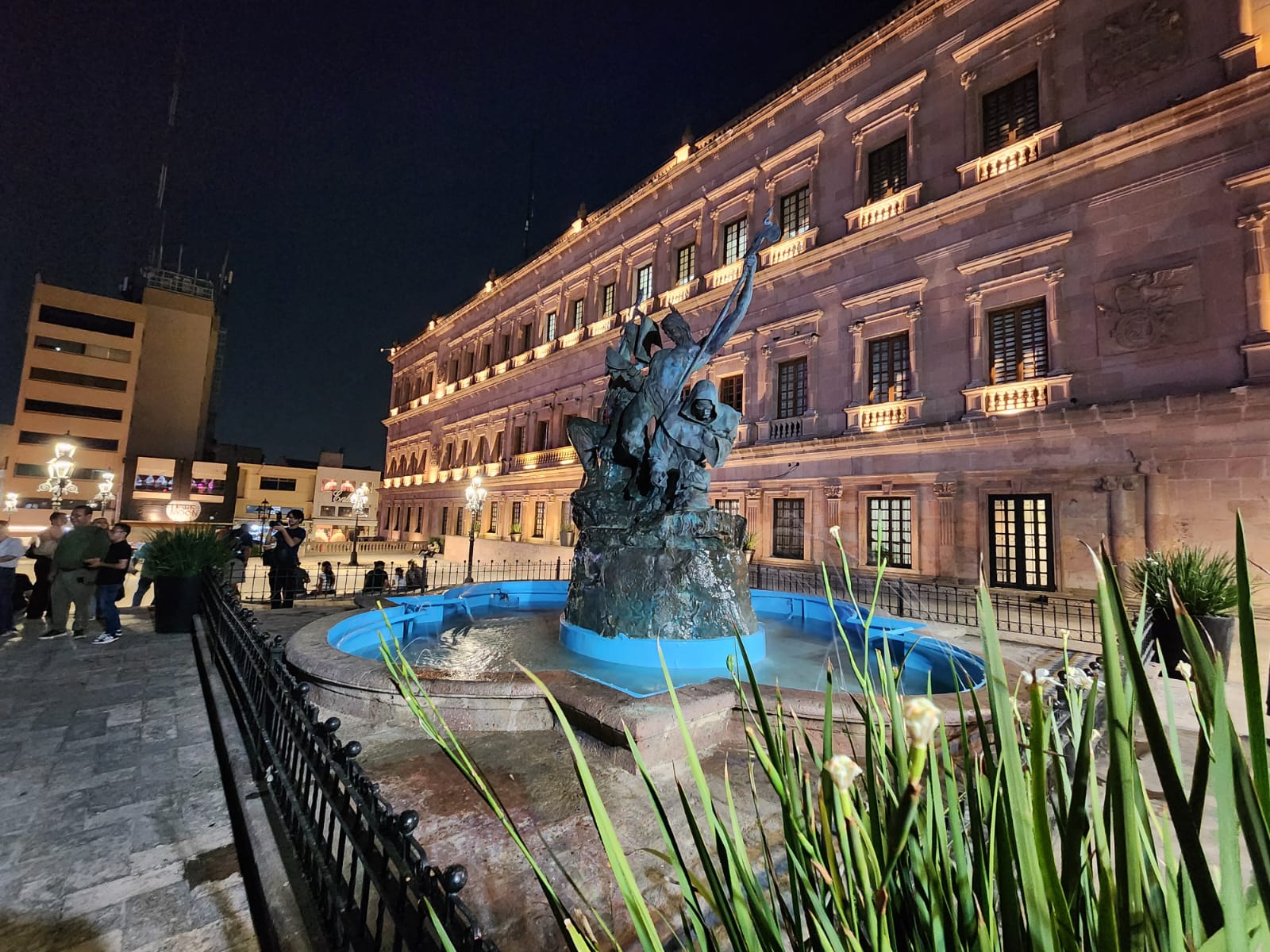 Saltillo, Plaza central, por John Acosta